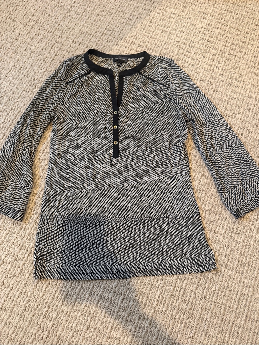 The Limited Black and White Top